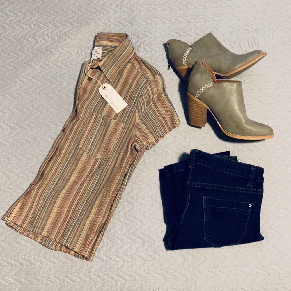 Vici Boutique Buttonup Short Sleve Shirt